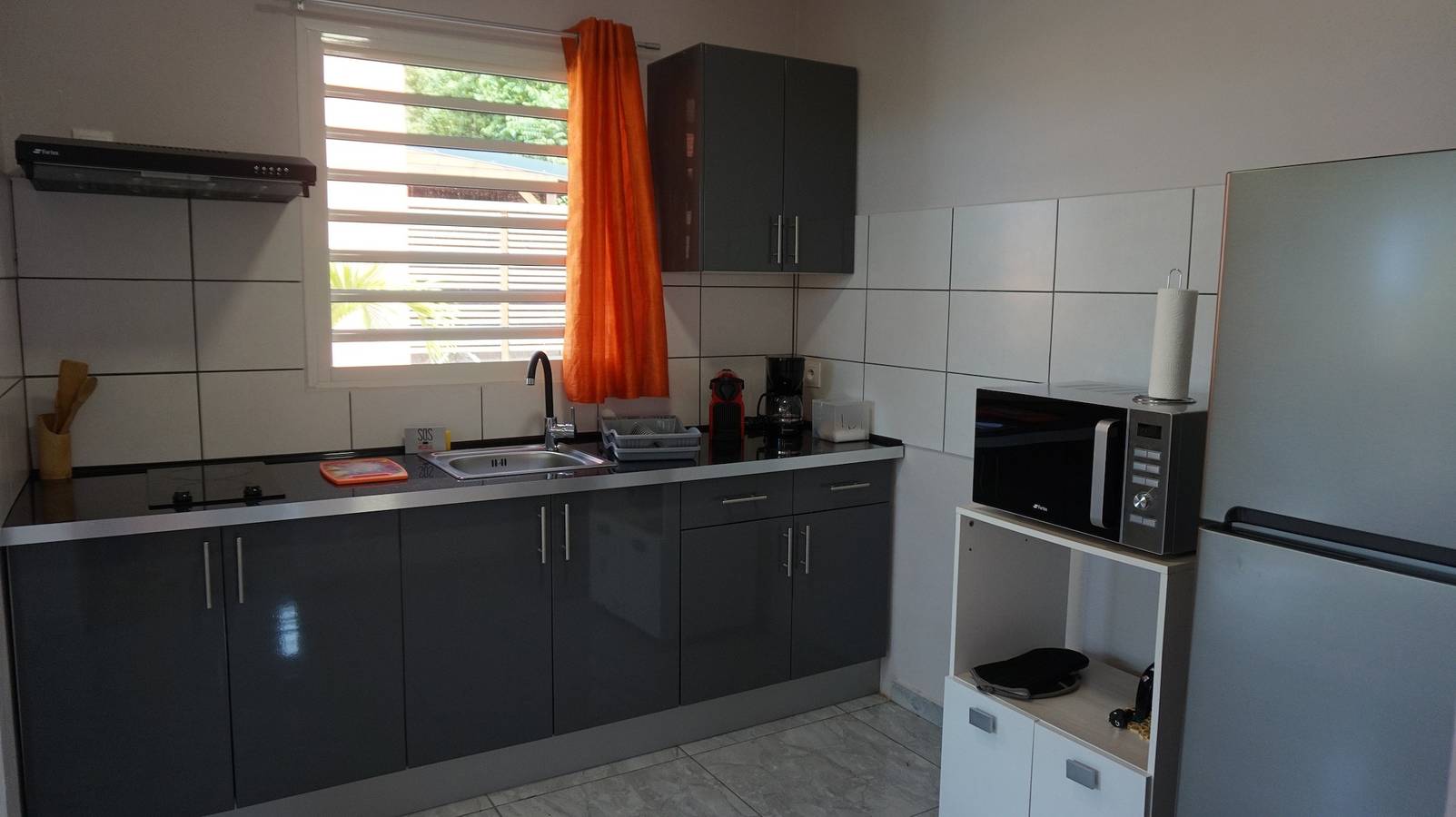 Entire apartment, Cosy Apartment in Deshaies with Shared Pool, 46 m² in Deshaies, Guadeloupe (Caribbean)