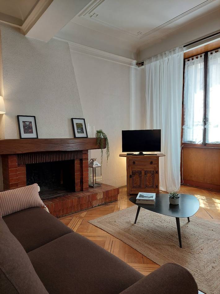 Gîte pour 2 personnes dans Office De Tourisme Lac D Annecy Rive Plein Soleil - 4