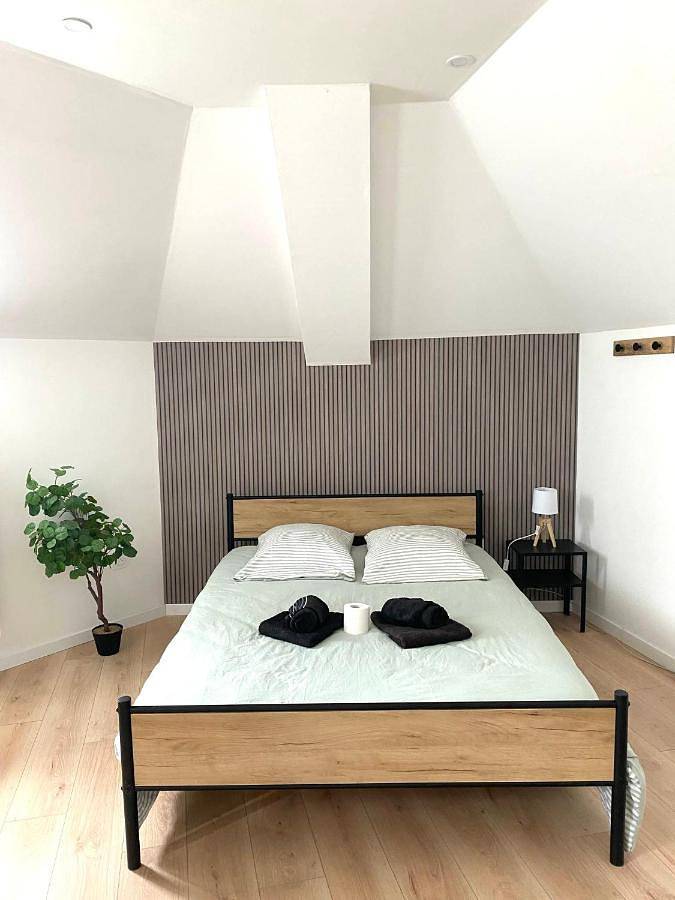 Gîte pour 2 personnes, avec vue, animaux acceptés à Guingamp - 2