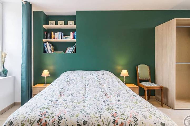 Gîte pour 10 personnes, avec jardin à Anneville-en-Saire - 2