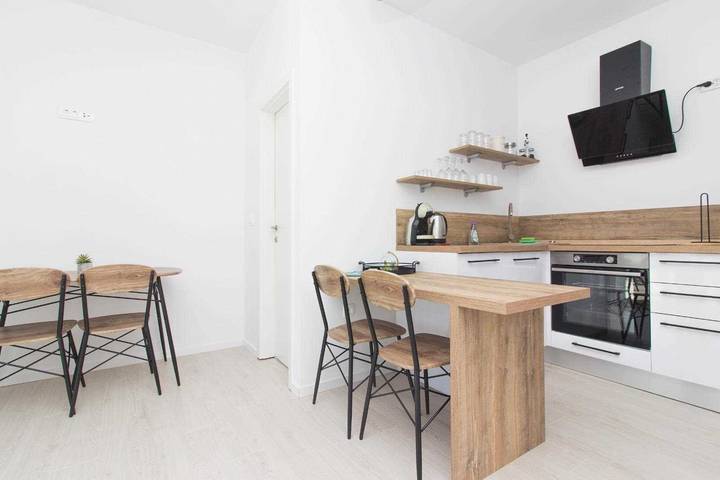 Villa für 6 Personen, mit Terrasse und Pool, kinderfreundlich in Privlaka - 4