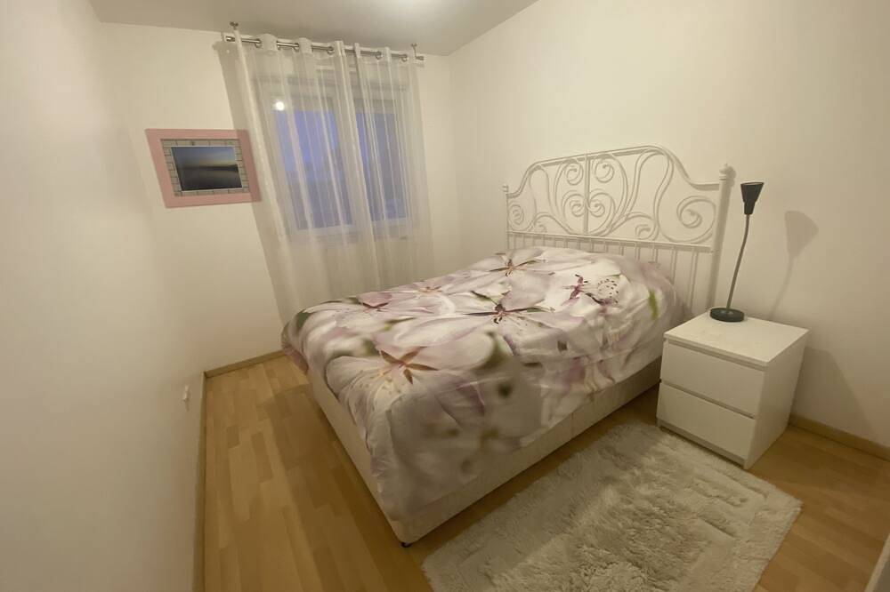 Entire apartment, Beautiful apartment with terrace and garden - T4 in Annemasse, Saint-Julien-en-Genevois region