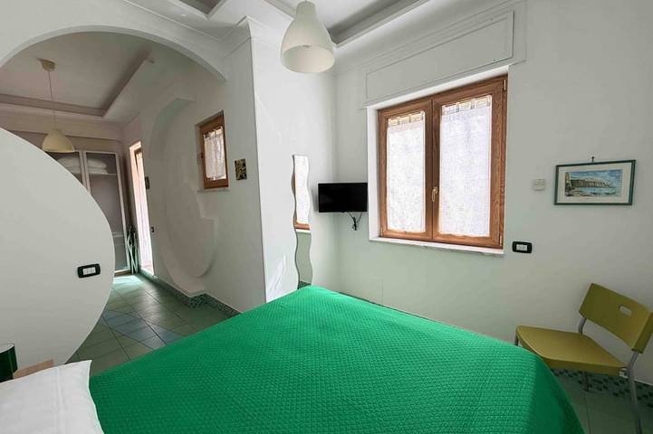 Casa Evelina – Camera Deluxe con terrazza privata e parcheggio in Sorrento, Sorrento Coast