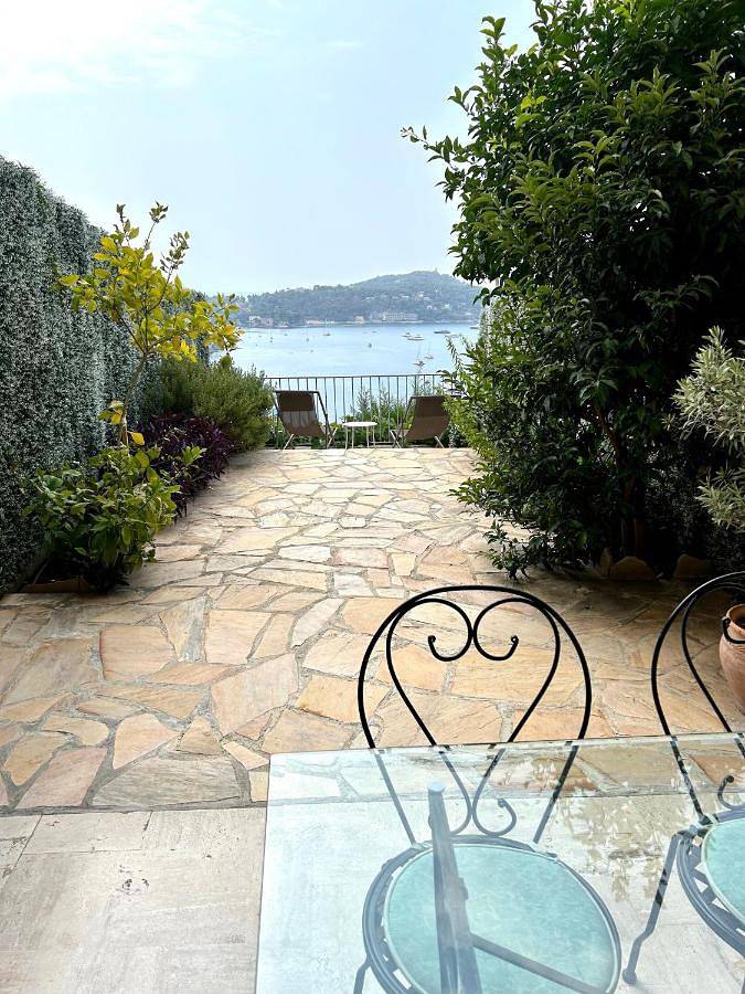 Gîte pour 2 personnes, avec vue ainsi que piscine et jardin dans Cap Ferrat - 3