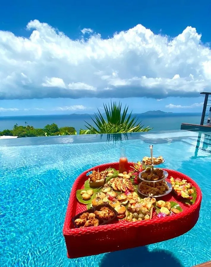 Alojamiento y desayuno para 2 personas, con jardín además de vistas y piscina - 1
