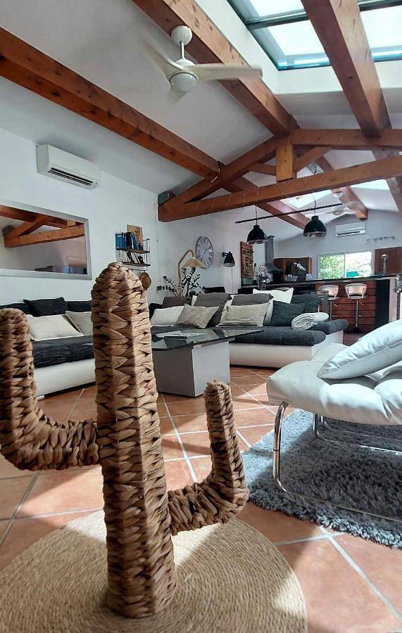 Location de vacances pour 6 personnes, avec jacuzzi ainsi que jardin et piscine à Jacou - 3