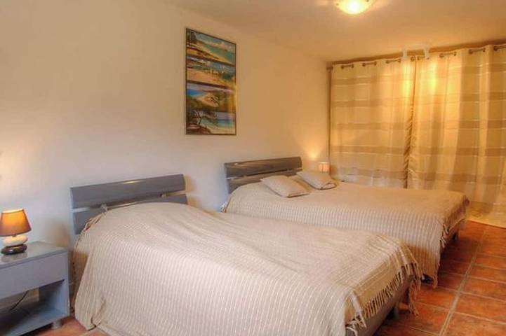 Gîte pour 5 personnes, avec jardin, animaux acceptés à Moltifao - 3