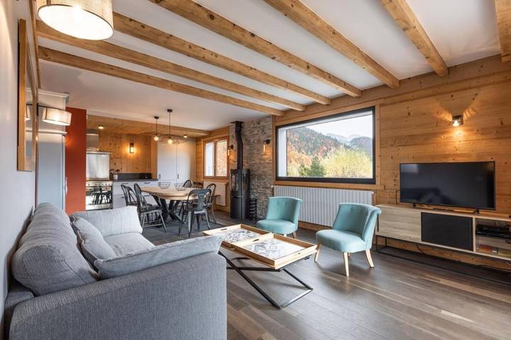 Chalet pour 14 personnes, avec jardin et vue à Saint-Jean-de-Sixt