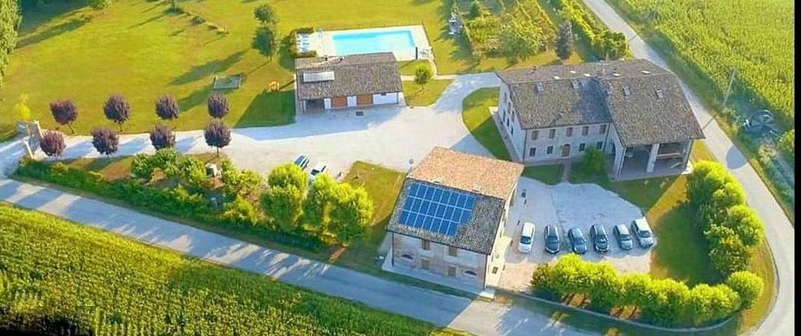 Agriturismo per 2 persone, con Terrazza e Giardino nonché Piscina e Panorama in Provincia di Mantova