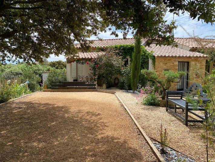 Gîte pour 3 personnes, avec vue ainsi que piscine et jardin à Aigaliers - 4
