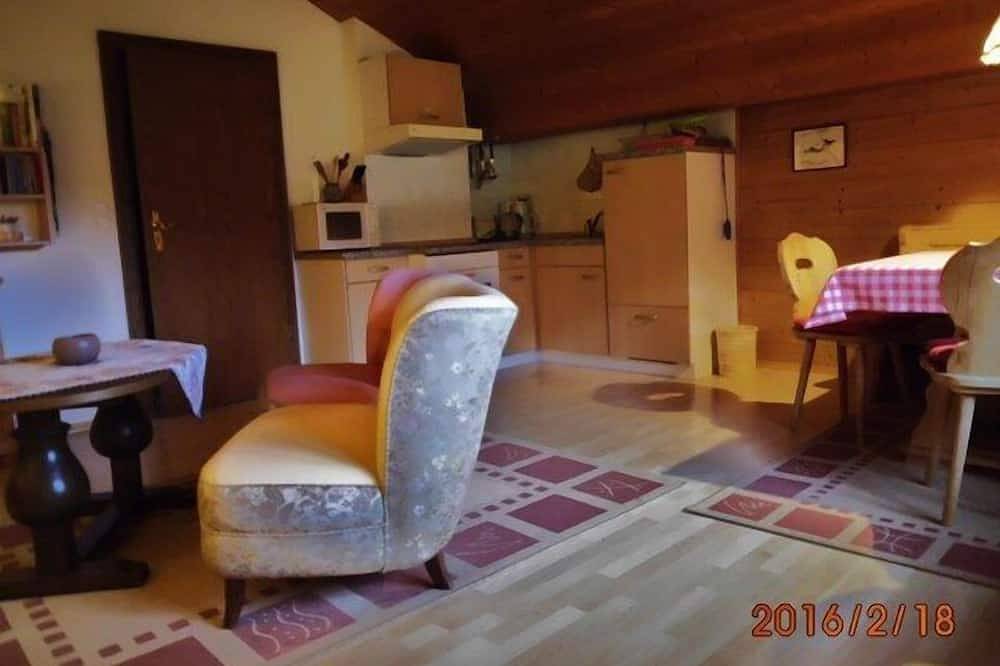 Ganze Wohnung, Ferienwohnung- 3 Personen, 58qm, 1 Schlafzimmer, Balkon, Tv in Anger, Bayerische Alpen