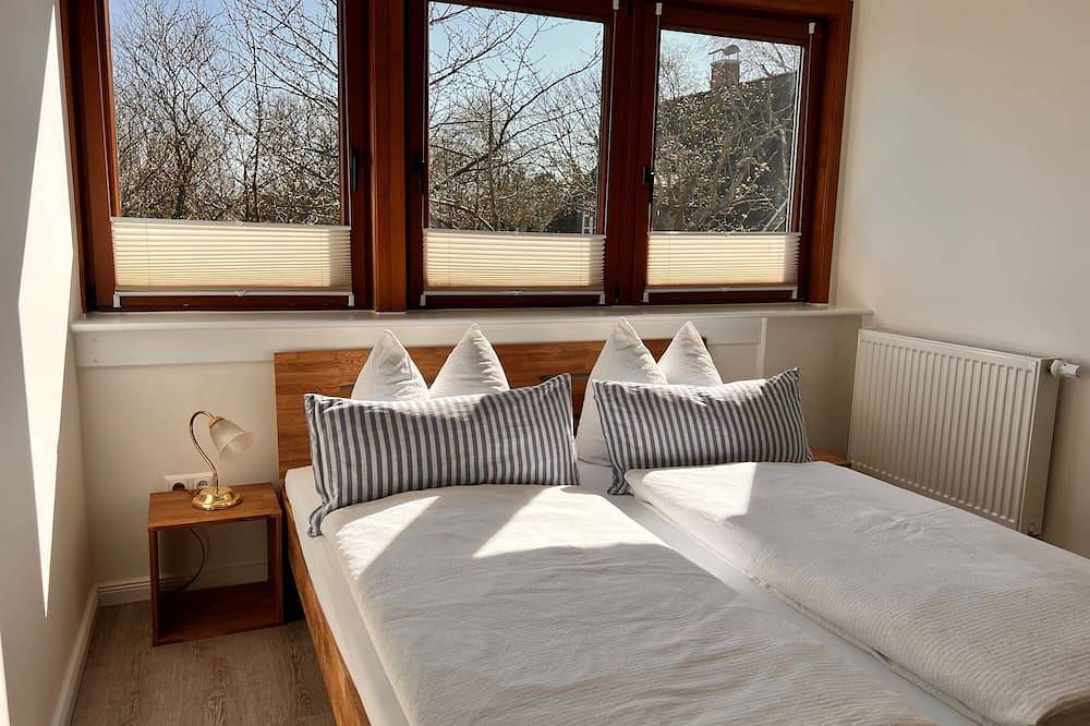 Ganze Wohnung, Neu renovierte Ferienwohnung in direkter Wattlage in Steenodde, Nebel