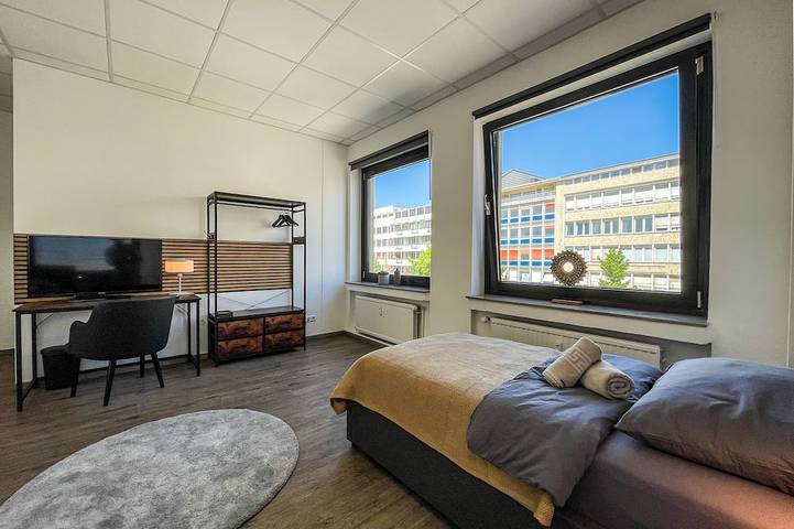 Apartamento entero, Cama de Matrimonio o Dos Camas-Vista a la Ciudad-Baño compartido in Hannover Mitte, Hannover