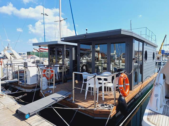 Boot für 4 Personen, mit Ausblick und Terrasse, mit Haustier in Italien