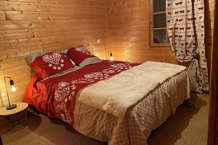 Gîte pour 7 personnes, avec terrasse et jardin à Frasne - 2