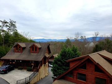 Log Cabin for 9 Guests in Pigeon Forge, Sevier County, Picture 2
