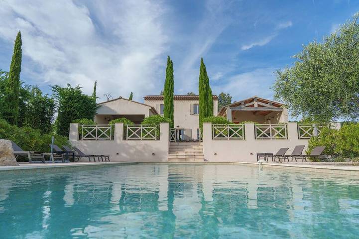 Villa for 8 people, with terrace and garden - 1