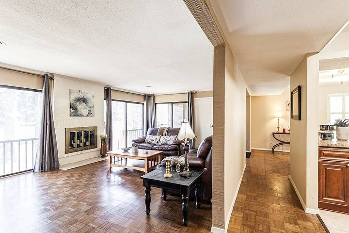 Vacation rental for 6 people, with pool and balcony, with pets in Germantown