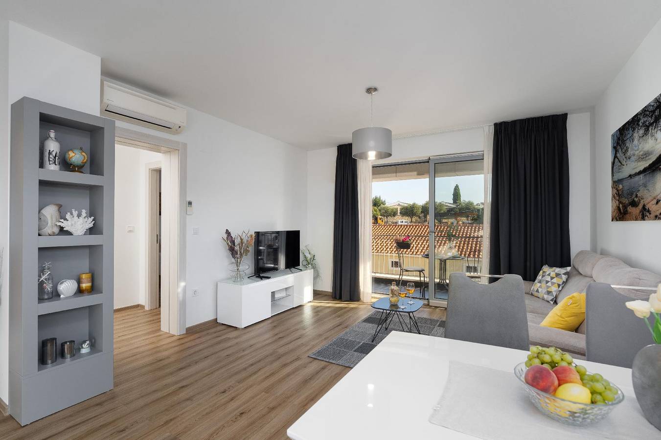 Ganze Ferienwohnung, Modernes Apartment direkt am Meer in Vrsar in Vrsar, Općina Vrsar
