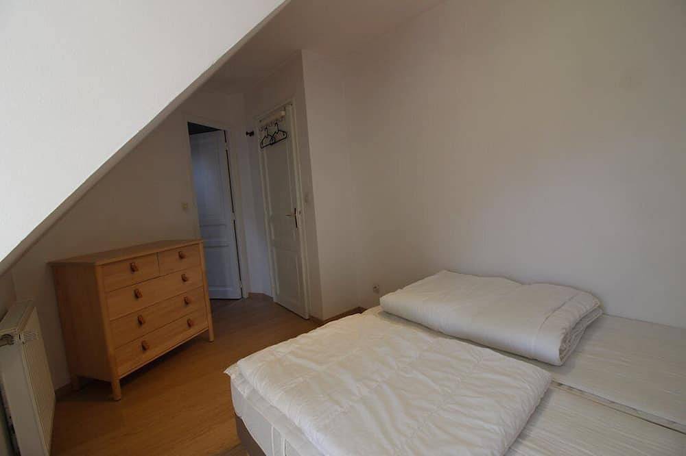 Annonce Professionnelle. Jolie Maison de Vacances 4 Chambres Avec Piscine Extérieur, à.. in Hardelot Plage, Neufchâtel-Hardelot