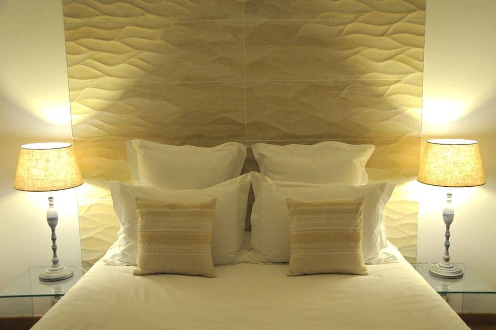 Entire apartment, Luxury Apartment Calm Garden Course Mirabeau in Aix-en-Provence, Aix-en-Provence region