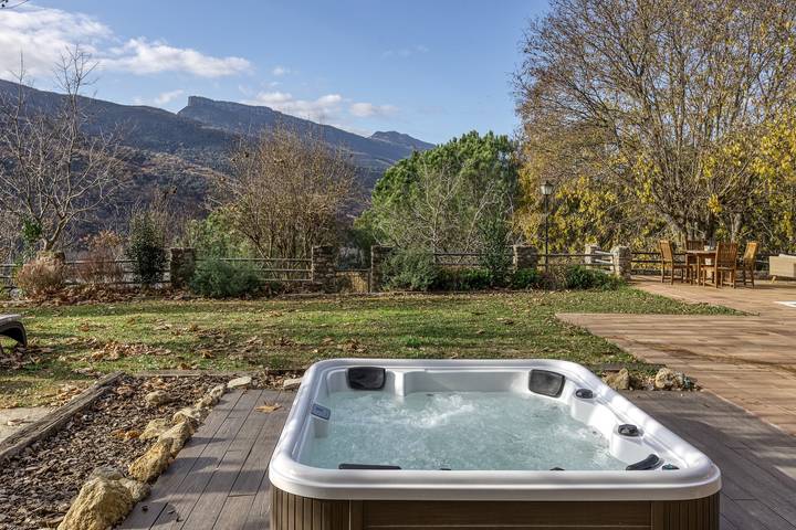 Chalet para 14 personas, con jacuzzi y jardín en Cataluña - 3