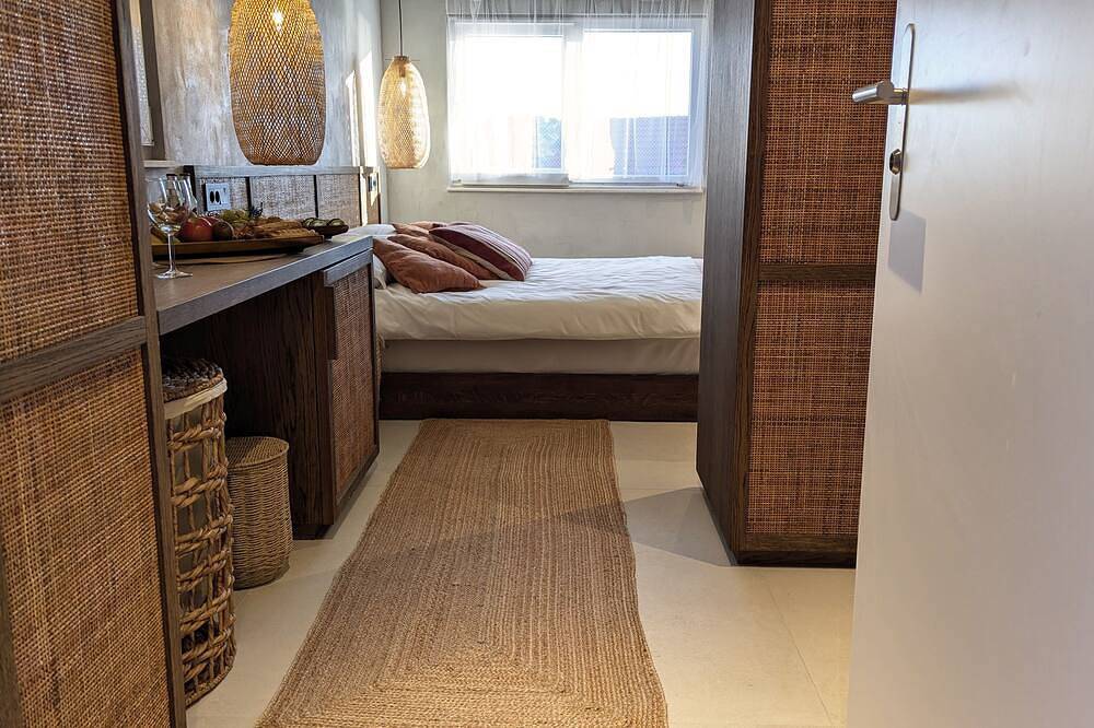 A Luxurious Mediterranean Escape on a Serene Island - Seaside Bungalow /1 in Drvenik Mali und Veli