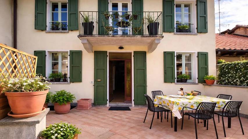 Ferienhaus für 5 Personen, mit Garten in Brezzo di Bedero