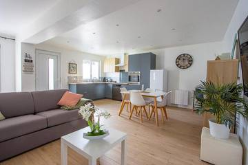 Gîte pour 4 personnes, avec jardin et terrasse à Claye-Souilly