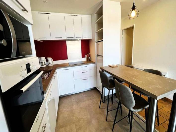 Gîte pour 4 personnes, avec balcon, adapté aux familles dans Plage Du Porigo - 2