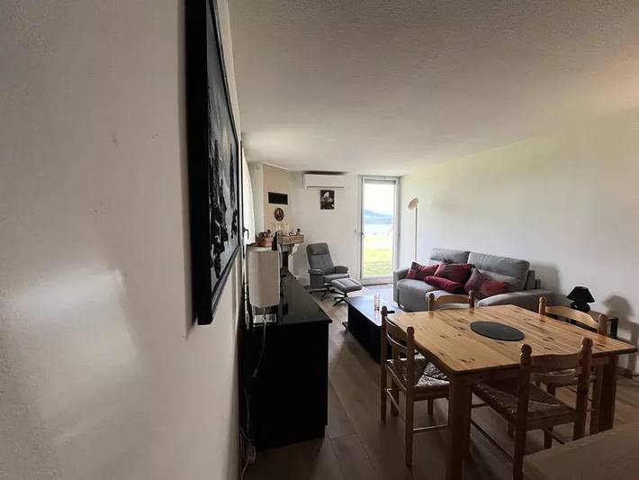 Ganze Wohnung, Ferienwohnung 6 Betten mit Garten und schönem Seeblick in Les Angles, Parc naturel régional des Pyrénées catalanes