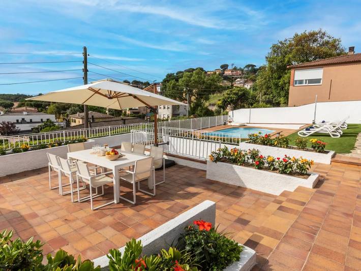 Casa rural para 8 personas, con terraza y piscina en Palafolls - 2