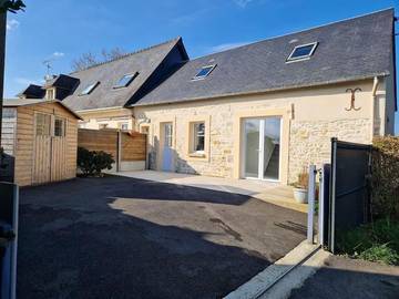 Gîte pour 5 personnes, avec jardin et terrasse à La Cambe