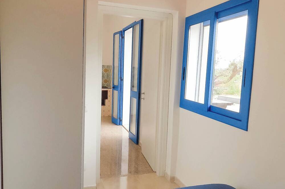 Waning Moon - Among the Citrus Trees in Ribera in Ribera, Agrigento Provincen