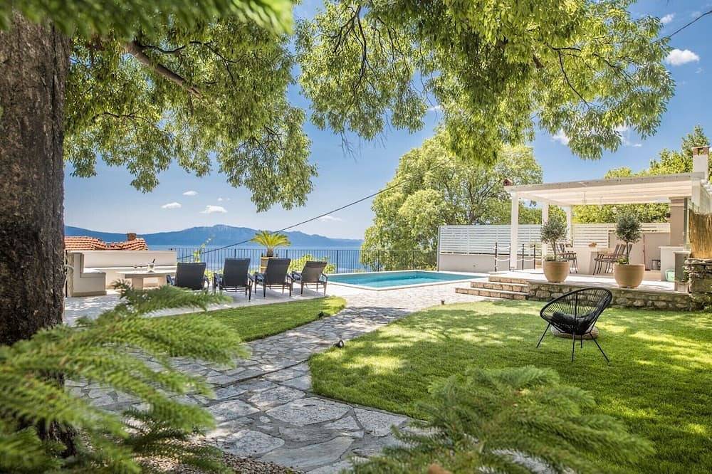 Willa ze spektakularnym widokiem na morze, 2 sypialnie, basen in Zaostrog, Riwiera Makarska