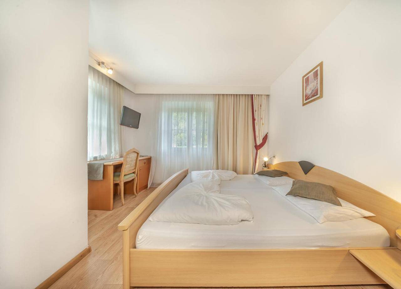 Economy Double Room (2 Stars) in Castelrotto, Dolomiti Superski