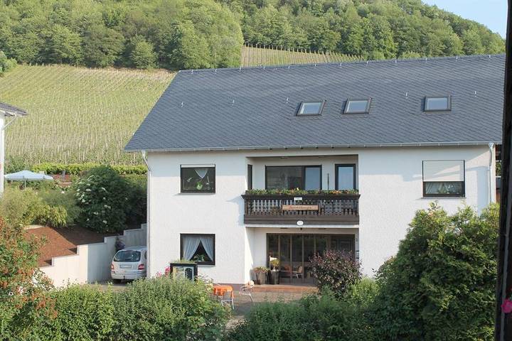 Ferienwohnung für 6 Personen, mit Terrasse und Garten sowie Sauna in Bernkastel-Kues