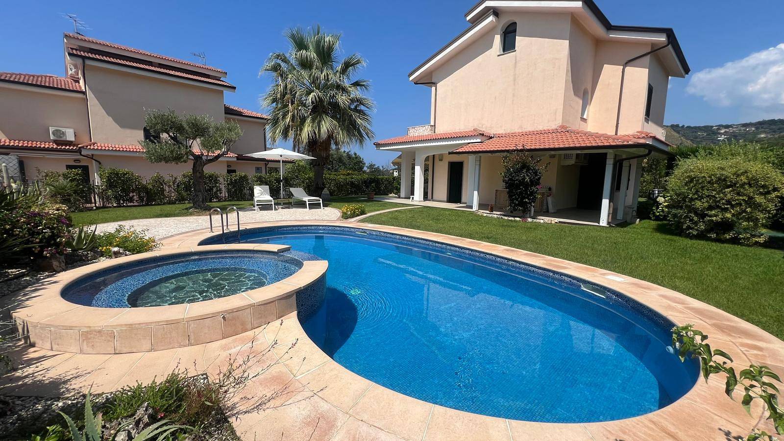 Villa « Diamante » avec Vue sur la Mer, Wi-Fi et Climatisation in Diamante, Côte Tyrrhénienne Calabre