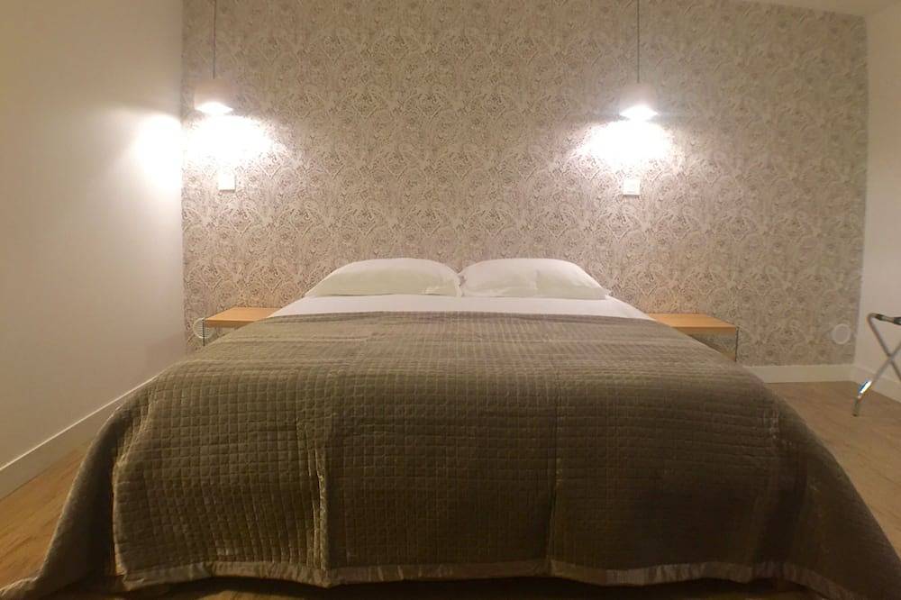 Appartamento intero, Montmartre's Finest: 2Br, 70m², Family-Friendly Stay in Parigi, Ile-de-France