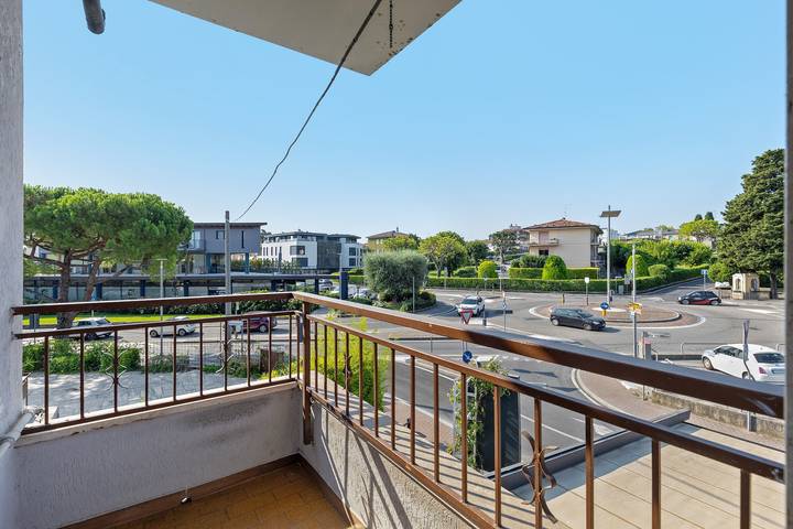Ferienwohnung für 6 Personen, mit Balkon und Seeblick in Peschiera del Garda - 2