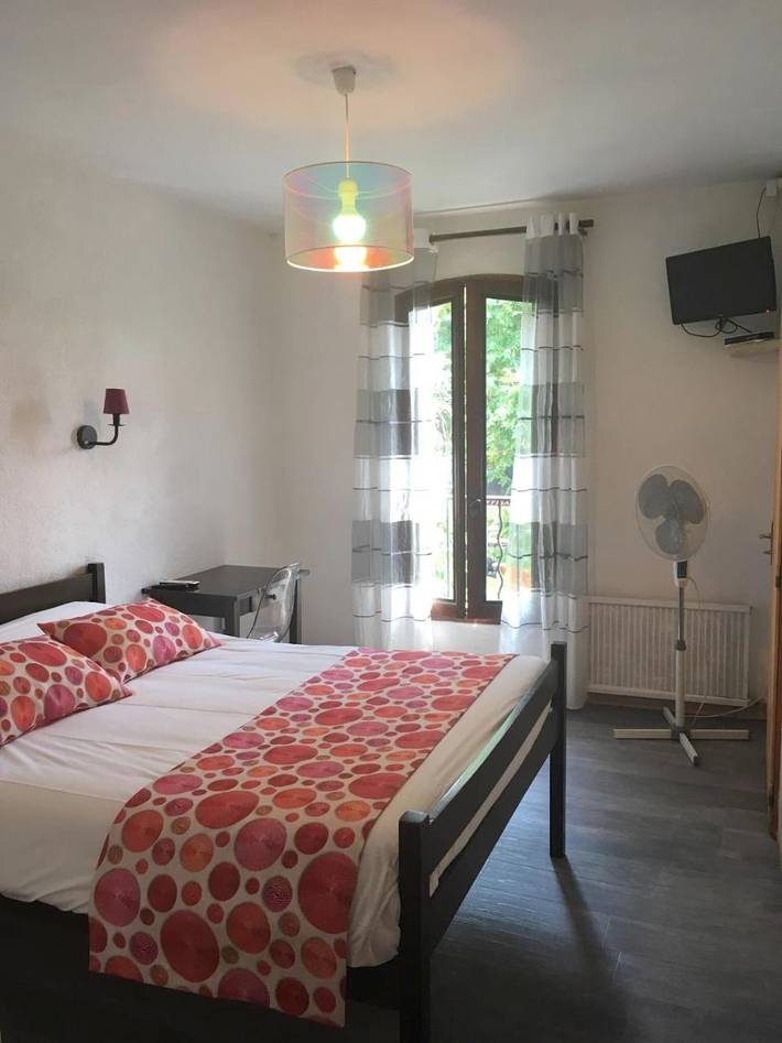 Hôtel pour 3 personnes, avec terrasse et vue dans Colorado provençal - 3