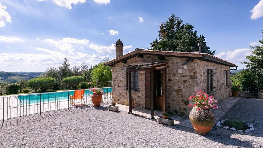 Casa vacanza per 2 persone, con giardino e piscina in Rapolano Terme