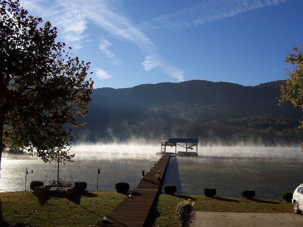 Tennessee River Bed & Breakfast Rückzug! Seeseite! Keine Gebühren! in Tennessee
