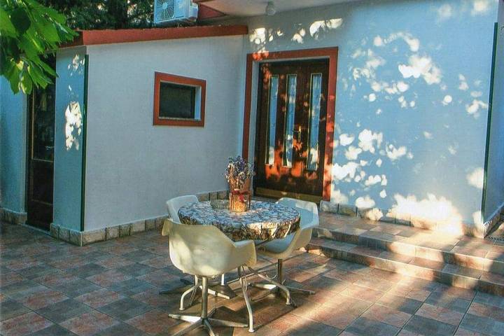 Ferienwohnung für 3 Personen, mit Balkon/Terrasse in Biograd na Moru