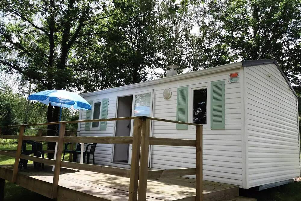 Camping pour 4 Personnes dans Abjat-sur-Bandiat, Périgord Vert