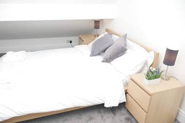 Apartment for 8 People in Northampton, Northamptonshire, Photo 4
