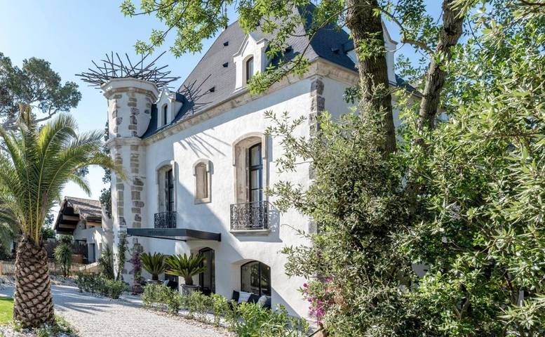 Hôtel pour 5 personnes, avec Jacuzzi et Terrasse ainsi que Jardin et Sauna à Marseillan - 4