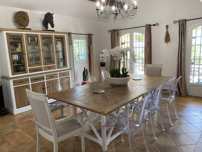 Gîte pour 10 personnes, avec piscine et jardin, adapté aux familles à Murs - 4