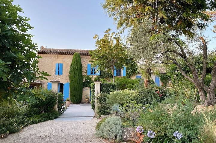 Location de vacances pour 14 personnes, avec jardin, animaux acceptés à Puyméras - 3