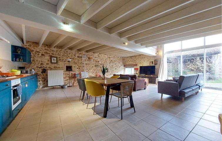 Location de vacances pour 7 personnes, animaux acceptés à Saint-Gourson - 3